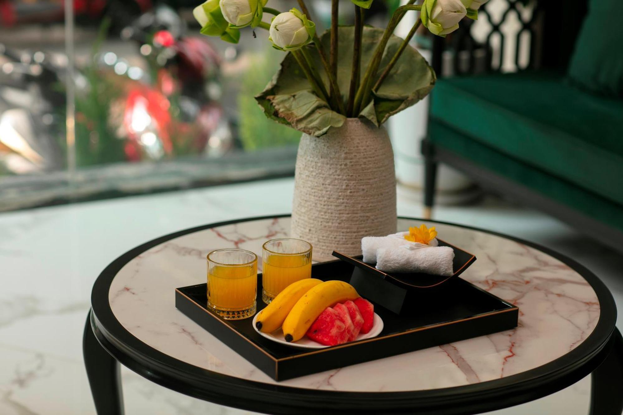 Hanoi Plaza Suite Hotel & Spa Exterior photo