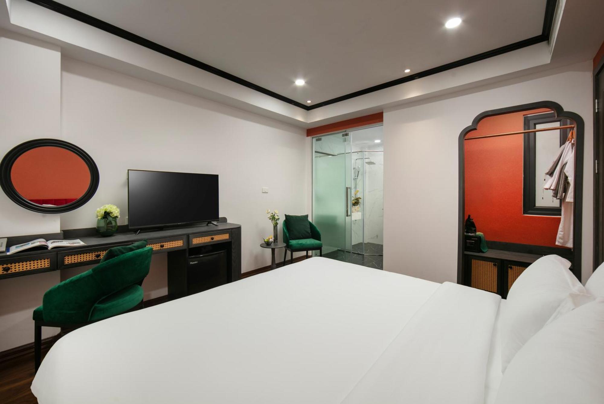 Hanoi Plaza Suite Hotel & Spa Exterior photo